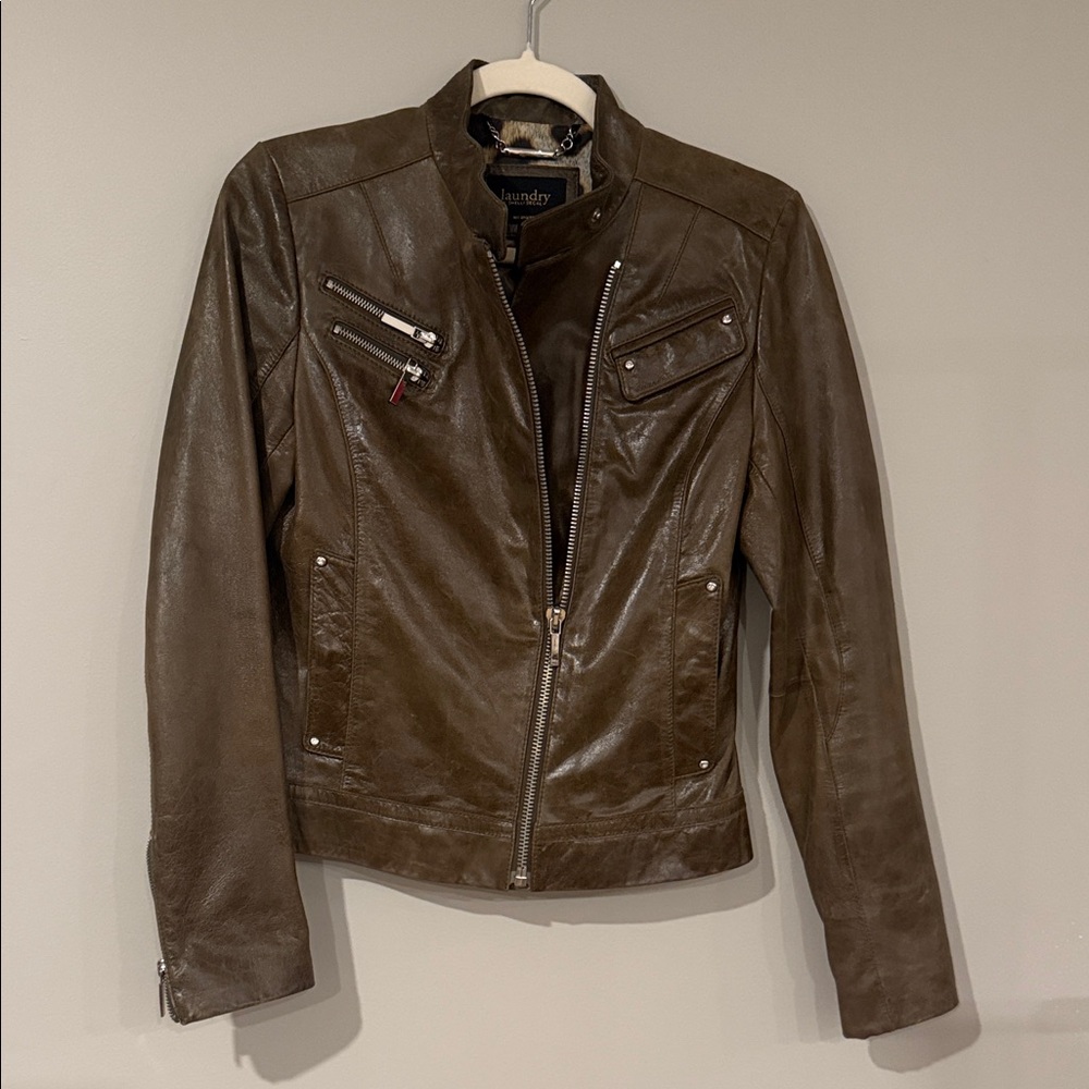 ✨NWOT Laundry by Shelli Segal‎ genuine leather jacket with silver hardware